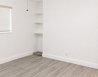 5160 Sw 8th Street - Photo Thumbnail 8