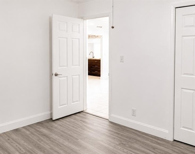 5160 Sw 8th Street - Photo Thumbnail 9