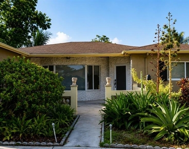 5160 Sw 8th Street - Photo Thumbnail 2