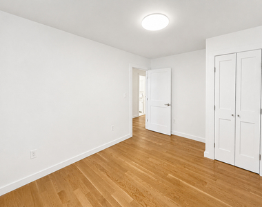 350 Greene Ave - Photo Thumbnail 7
