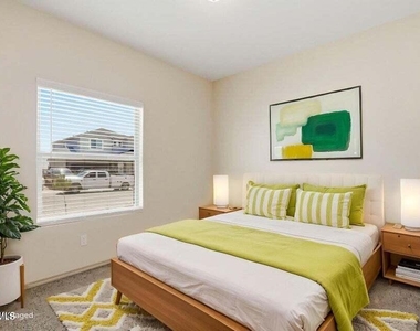 13981 Flora Vista Avenue - Photo Thumbnail 10