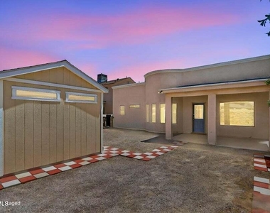 13981 Flora Vista Avenue - Photo Thumbnail 16