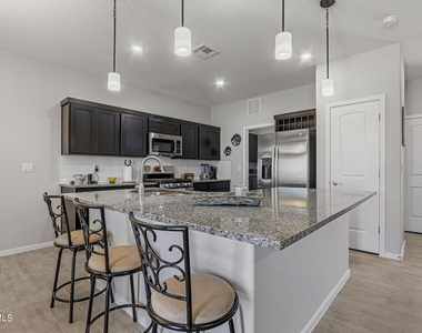 1072 Summer Rain Street - Photo Thumbnail 11