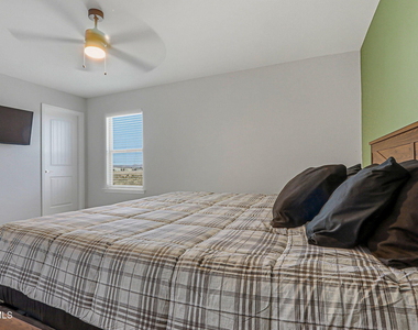 1072 Summer Rain Street - Photo Thumbnail 33