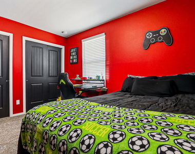 1072 Summer Rain Street - Photo Thumbnail 24