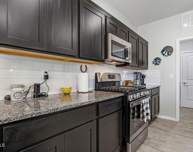 1072 Summer Rain Street - Photo Thumbnail 14