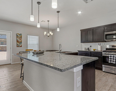 1072 Summer Rain Street - Photo Thumbnail 12