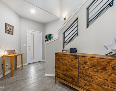 1072 Summer Rain Street - Photo Thumbnail 4