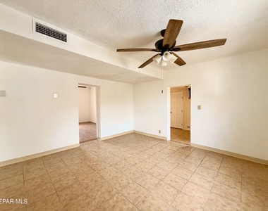 418 S Estrella Street - Photo Thumbnail 7