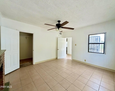 418 S Estrella Street - Photo Thumbnail 3