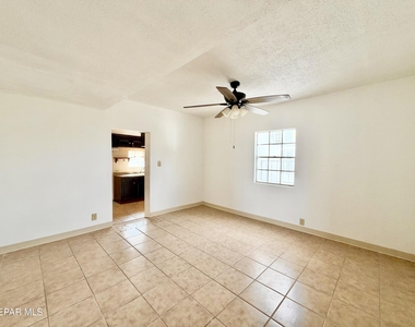 418 S Estrella Street - Photo Thumbnail 8