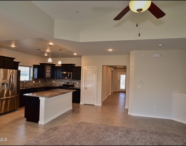 6980 White Mesquite Way - Photo Thumbnail 10