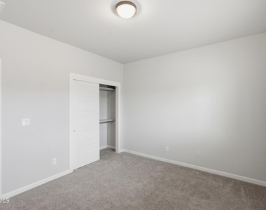 927 Brass Hill Avenue - Photo Thumbnail 13