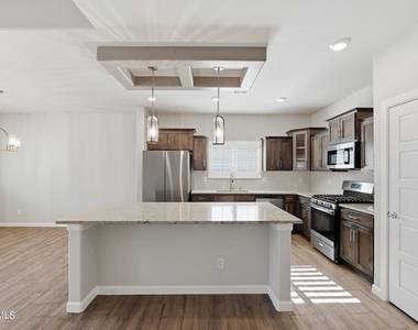 927 Brass Hill Avenue - Photo Thumbnail 24