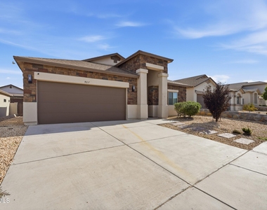 927 Brass Hill Avenue - Photo Thumbnail 3