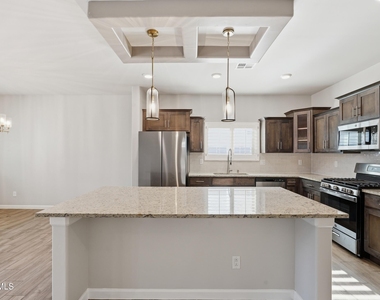 927 Brass Hill Avenue - Photo Thumbnail 25