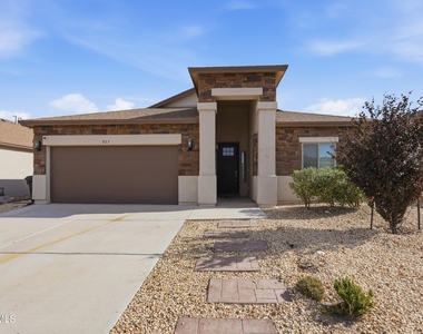 927 Brass Hill Avenue - Photo Thumbnail 1