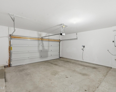 927 Brass Hill Avenue - Photo Thumbnail 22