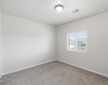 927 Brass Hill Avenue - Photo Thumbnail 12