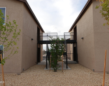 6002 1/2 Pam Mccall Drive - Photo Thumbnail 3