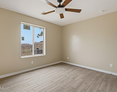 6002 1/2 Pam Mccall Drive - Photo Thumbnail 9
