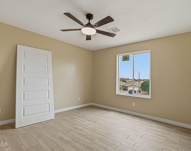 6002 1/2 Pam Mccall Drive - Photo Thumbnail 4
