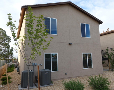 6002 1/2 Pam Mccall Drive - Photo Thumbnail 6