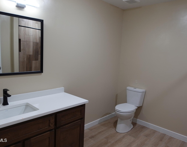 6002 1/2 Pam Mccall Drive - Photo Thumbnail 8