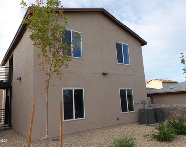 6002 1/2 Pam Mccall Drive - Photo Thumbnail 10