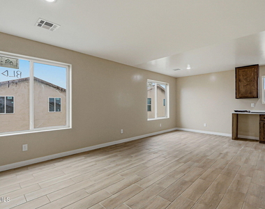 6002 1/2 Pam Mccall Drive - Photo Thumbnail 2