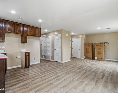 6002 1/2 Pam Mccall Drive - Photo Thumbnail 3