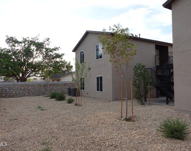 6002 1/2 Pam Mccall Drive - Photo Thumbnail 13