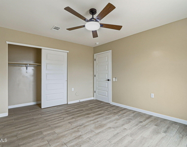 6002 1/2 Pam Mccall Drive - Photo Thumbnail 7
