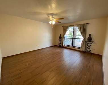 215 Mulberry Avenue - Photo Thumbnail 19
