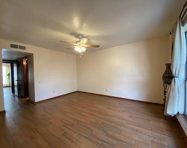 215 Mulberry Avenue - Photo Thumbnail 26