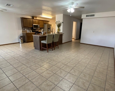 215 Mulberry Avenue - Photo Thumbnail 16