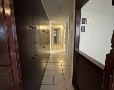 5704 Miami Court - Photo Thumbnail 8