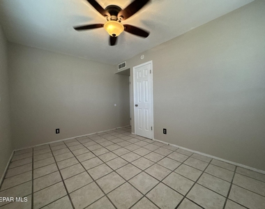 5704 Miami Court - Photo Thumbnail 17