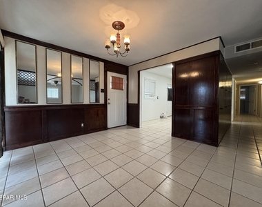5704 Miami Court - Photo Thumbnail 6