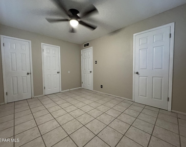 5704 Miami Court - Photo Thumbnail 19
