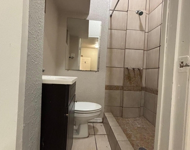 14260 Montana Avenue - Photo Thumbnail 3