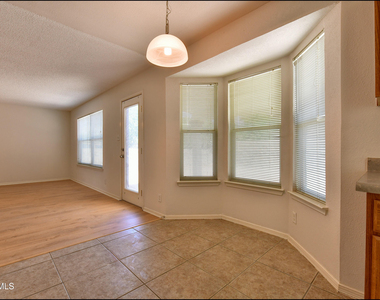 253 Summerbrooke Court - Photo Thumbnail 17
