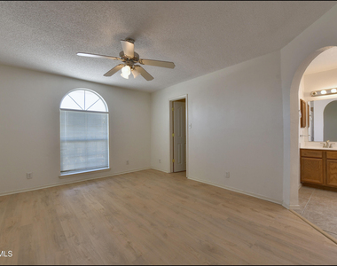 253 Summerbrooke Court - Photo Thumbnail 32