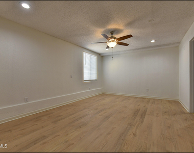253 Summerbrooke Court - Photo Thumbnail 43