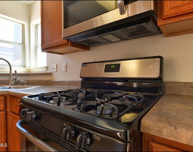 253 Summerbrooke Court - Photo Thumbnail 22