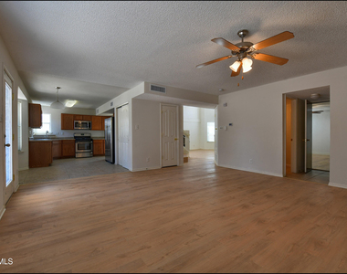 253 Summerbrooke Court - Photo Thumbnail 14