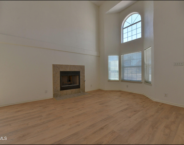 253 Summerbrooke Court - Photo Thumbnail 8
