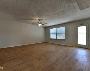 253 Summerbrooke Court - Photo Thumbnail 12