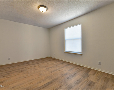 253 Summerbrooke Court - Photo Thumbnail 41