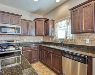 221 S Stoneside Drive - Photo Thumbnail 13